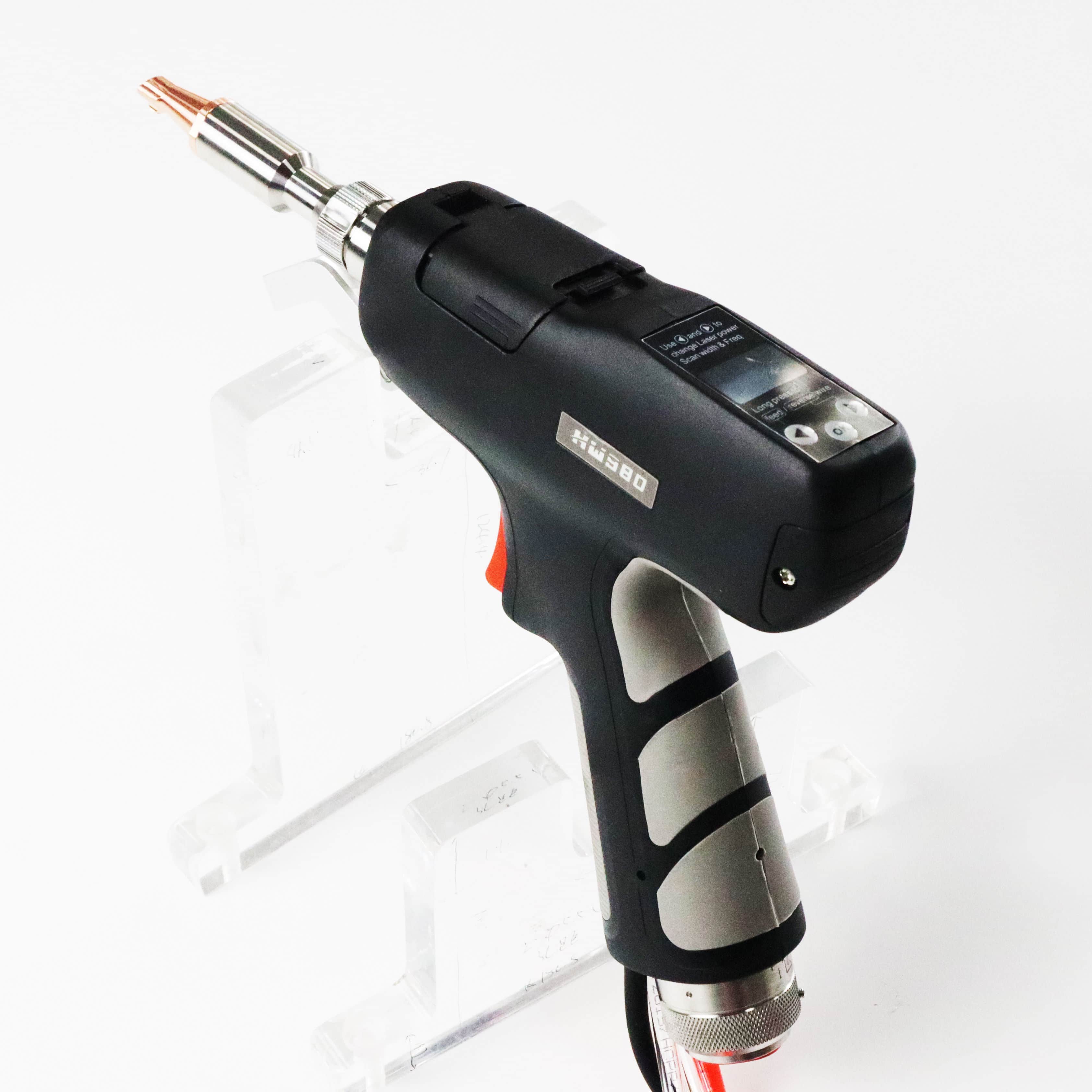 Лазер 3 волокна ХВ 980 в 1 голове чистки вырезывания заварки для металла обрабатывая для 1000В-3000В